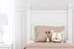 Ashley Express - Cama con paneles Mollviney
