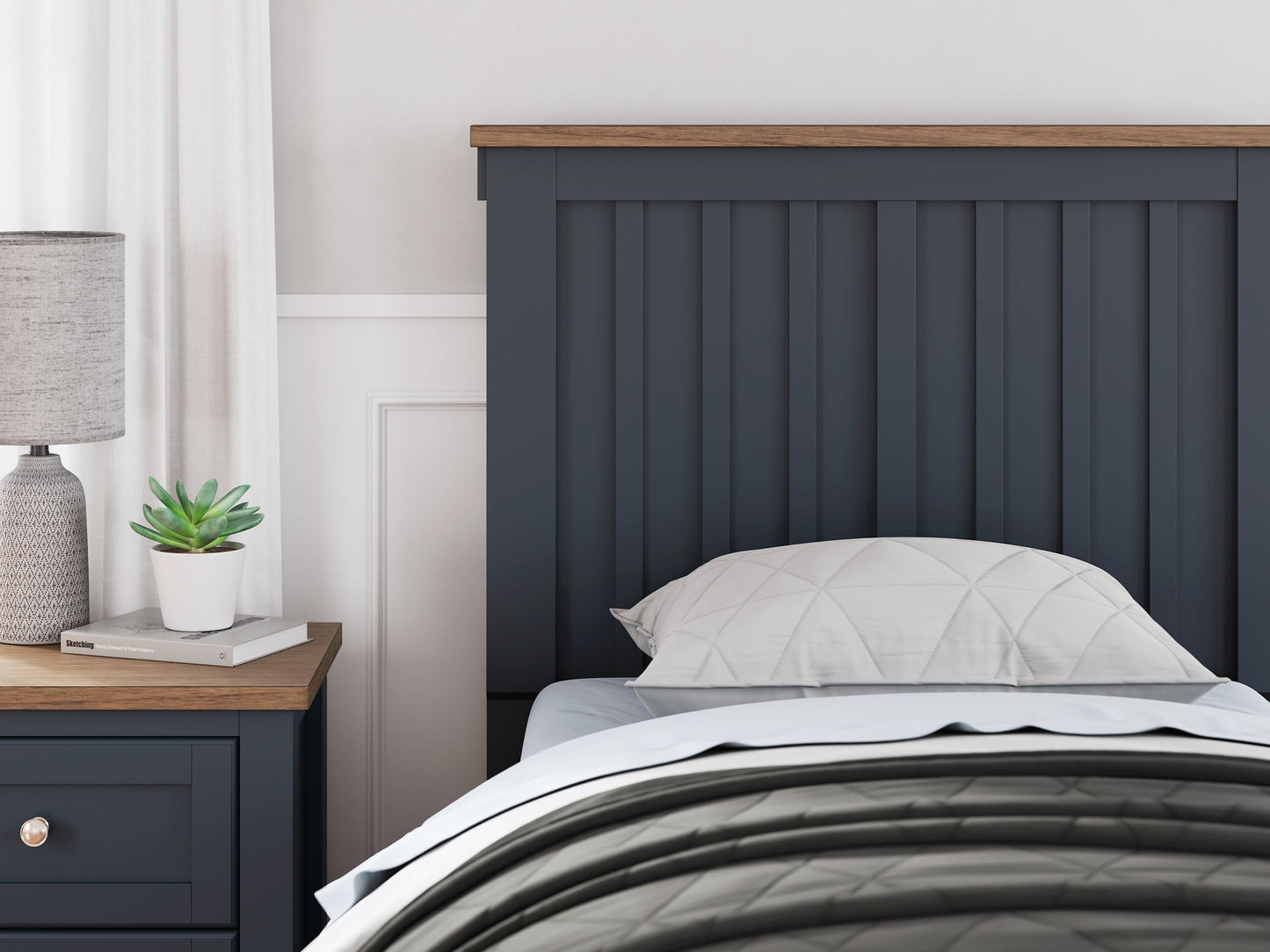 Ashley Express - Cama con paneles Landocken