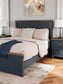 Ashley Express - Cama con paneles Landocken