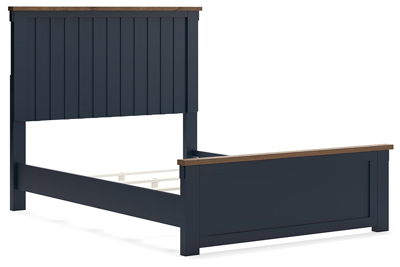 Ashley Express - Cama con paneles Landocken