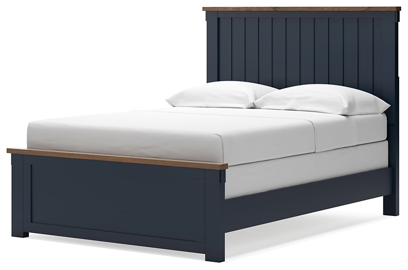 Ashley Express - Cama con paneles Landocken
