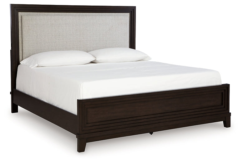 Cama tapizada Neymorton California King con paneles