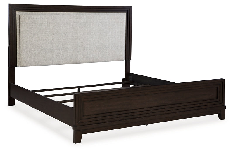 Ashley Express - Cama Queen Neymorton con paneles tapizados