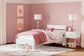 Ashley Express - Cama con plataforma y paneles Socalle