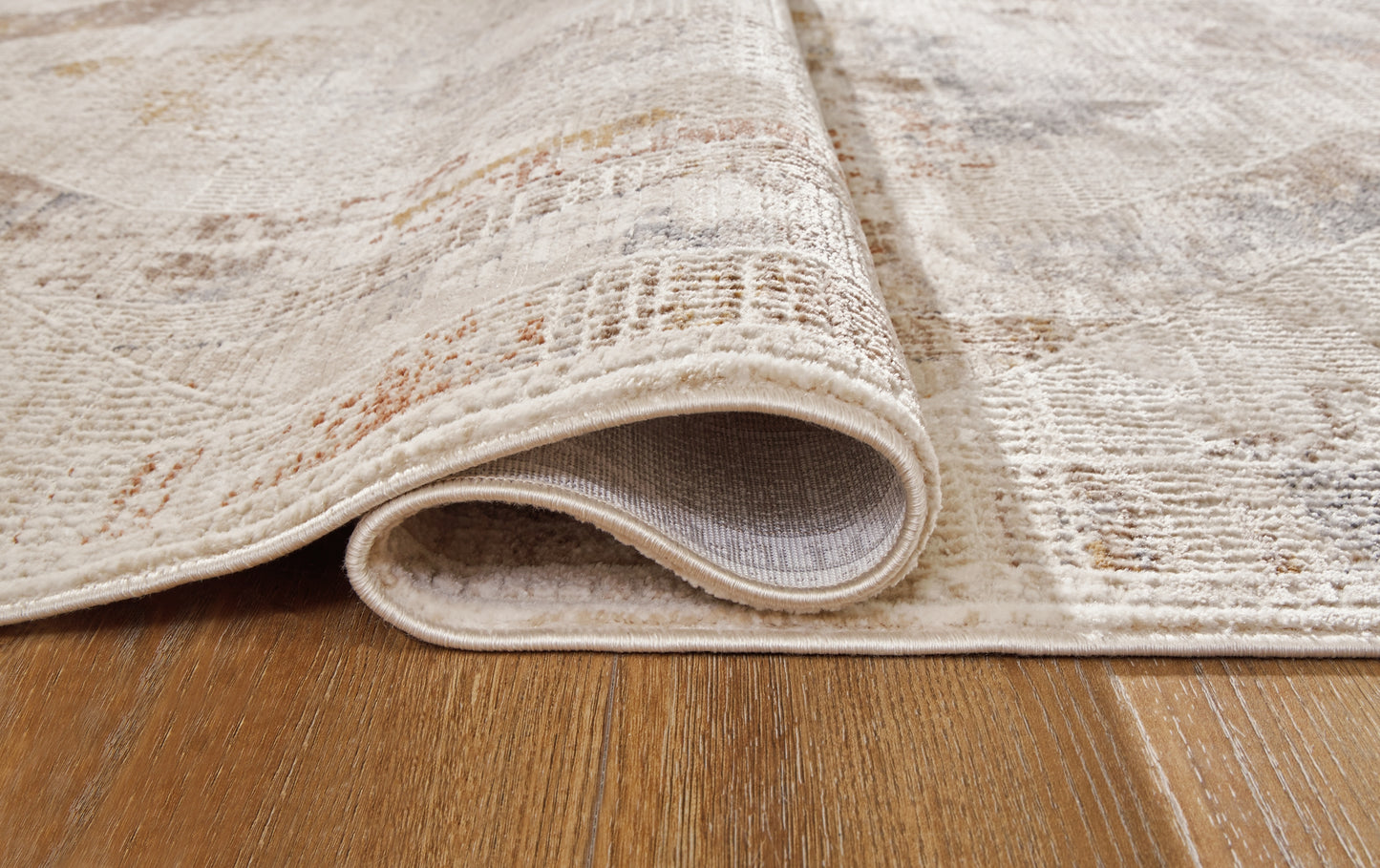 Ashley Express - Alfombra mediana Varnwood