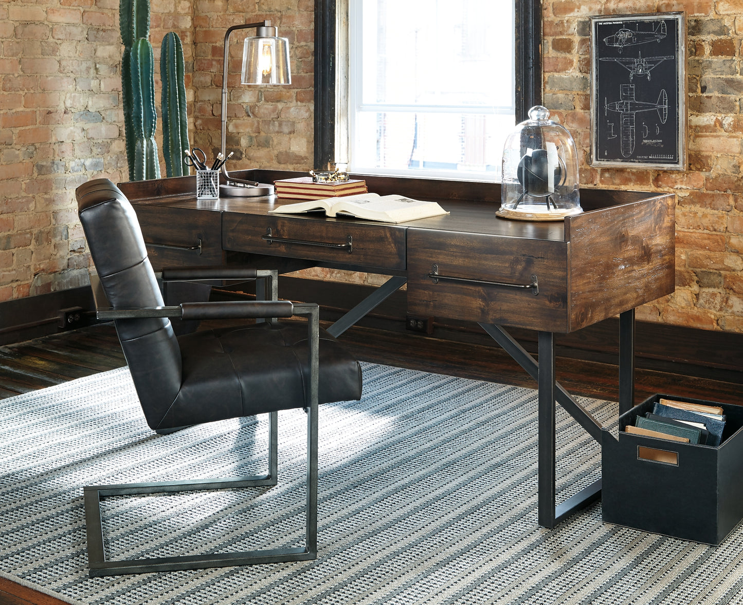 Ashley Express - Silla de escritorio Starmore para oficina en casa (2 unidades)