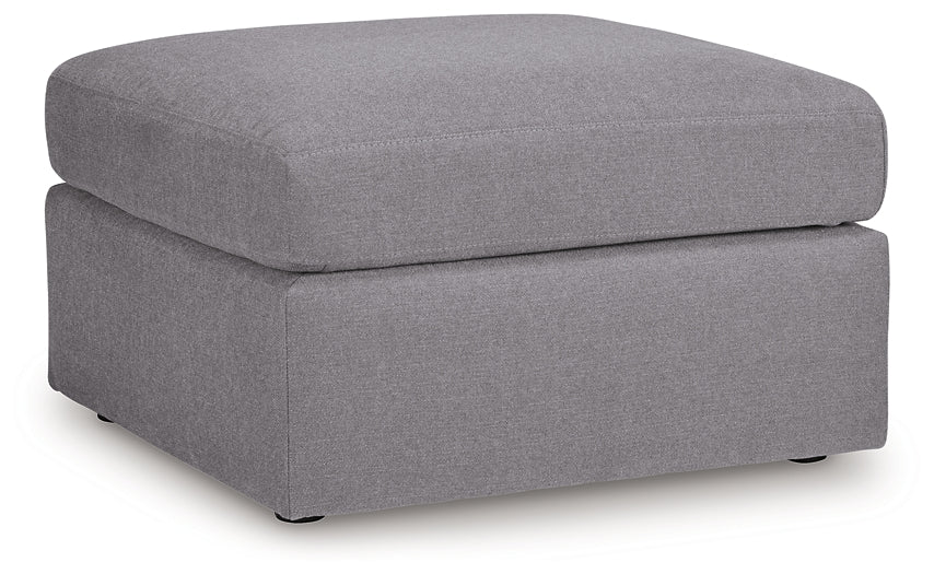 Ashley Express - Otomana extragrande con acento Modmax