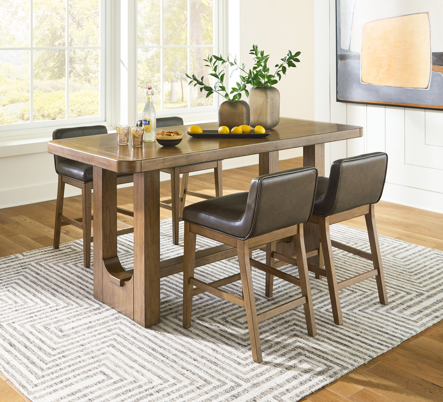 Mesa de comedor Cabalynn de altura de mostrador y 4 taburetes