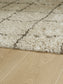 Ashley Express - Alfombra mediana Wrenlow