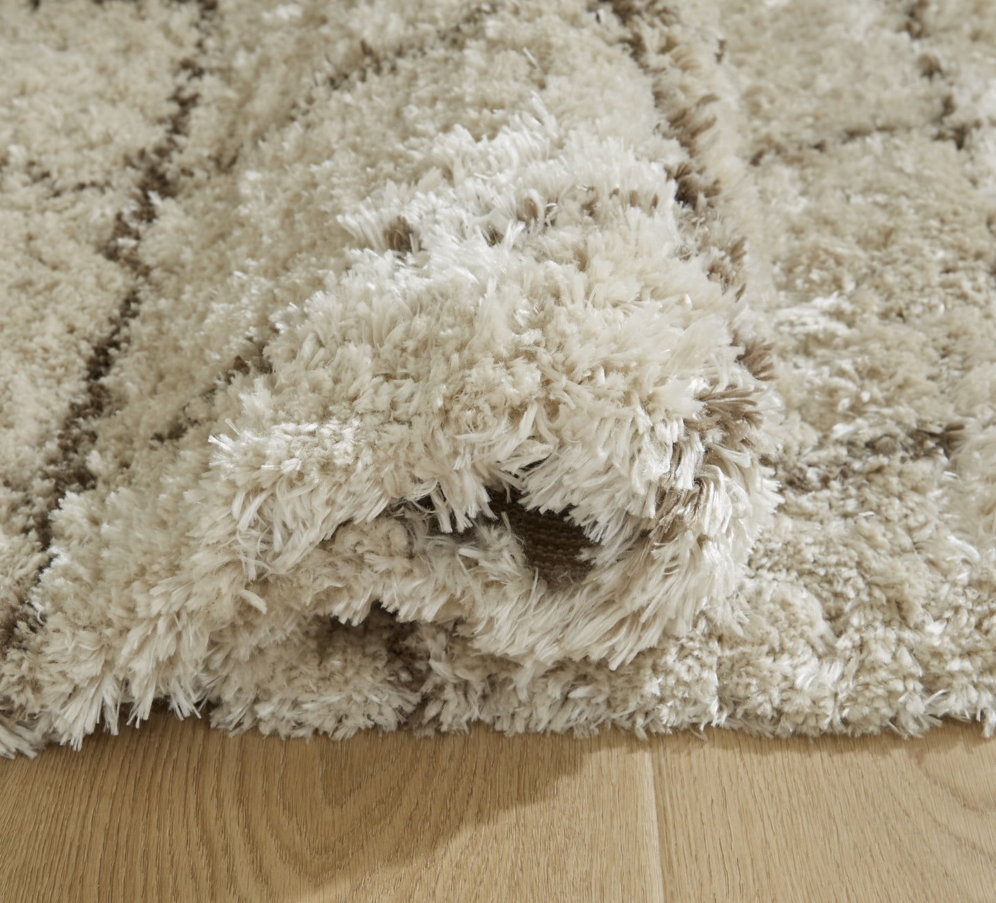 Ashley Express - Alfombra mediana Wrenlow