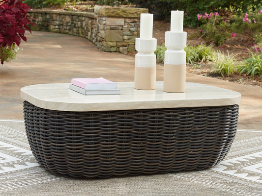 Ashley Express - Mesa de cóctel rectangular Kimora