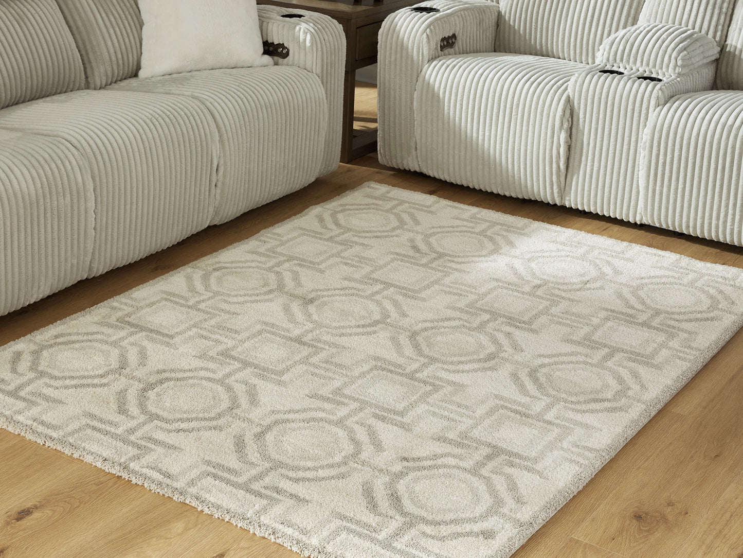 Ashley Express - Alfombra mediana Maconville