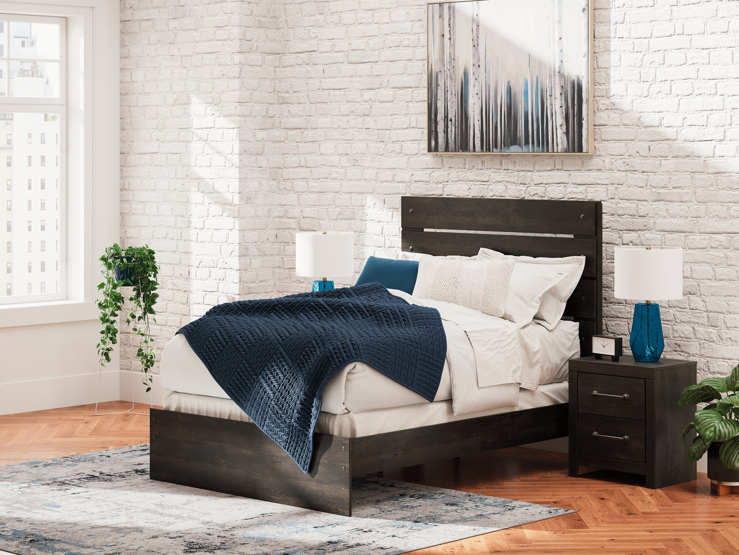 Ashley Express - Cama con paneles Hollivern