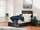 Ashley Express - Cama con paneles Hollivern