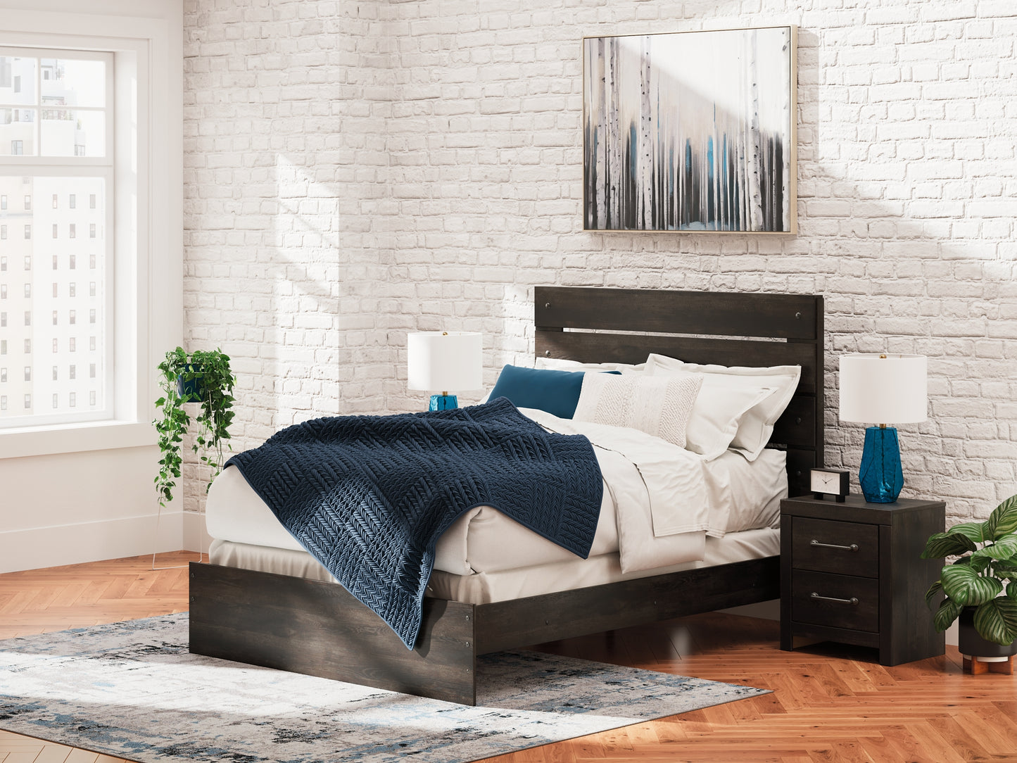 Ashley Express - Cama con paneles Hollivern