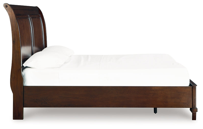 Cama Queen tipo trineo con espacio de almacenamiento Trellington
