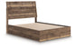 Ashley Express - Cama Queen Chirason con paneles