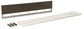 Cama Arkenton California King con paneles y tocador con espejo