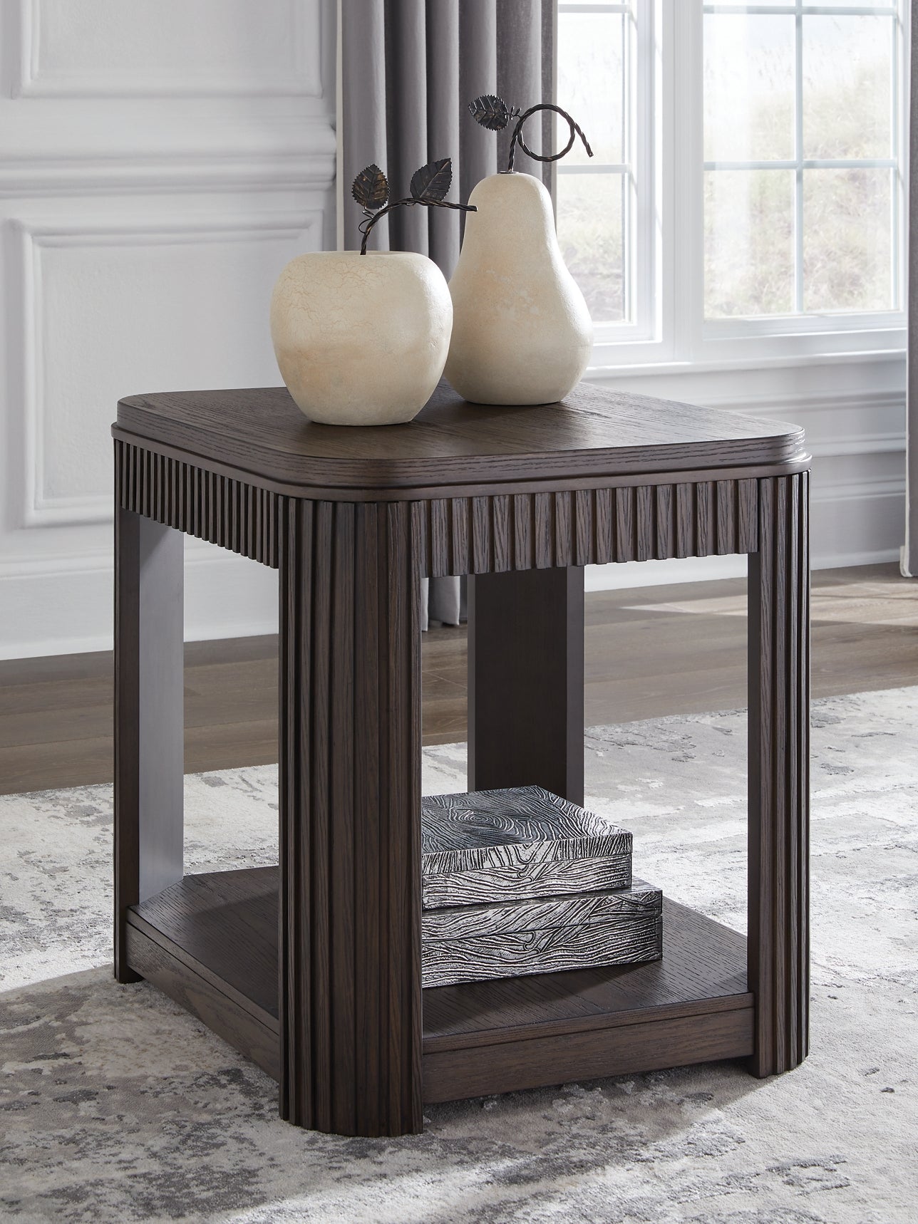 Ashley Express - Mesa auxiliar rectangular Carlibrie