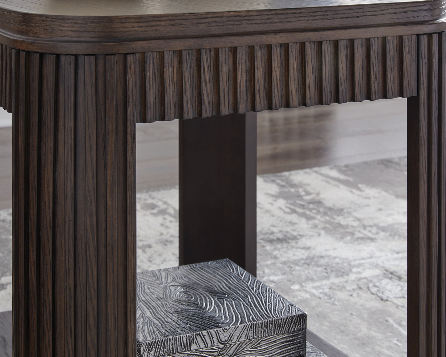Ashley Express - Mesa auxiliar rectangular Carlibrie