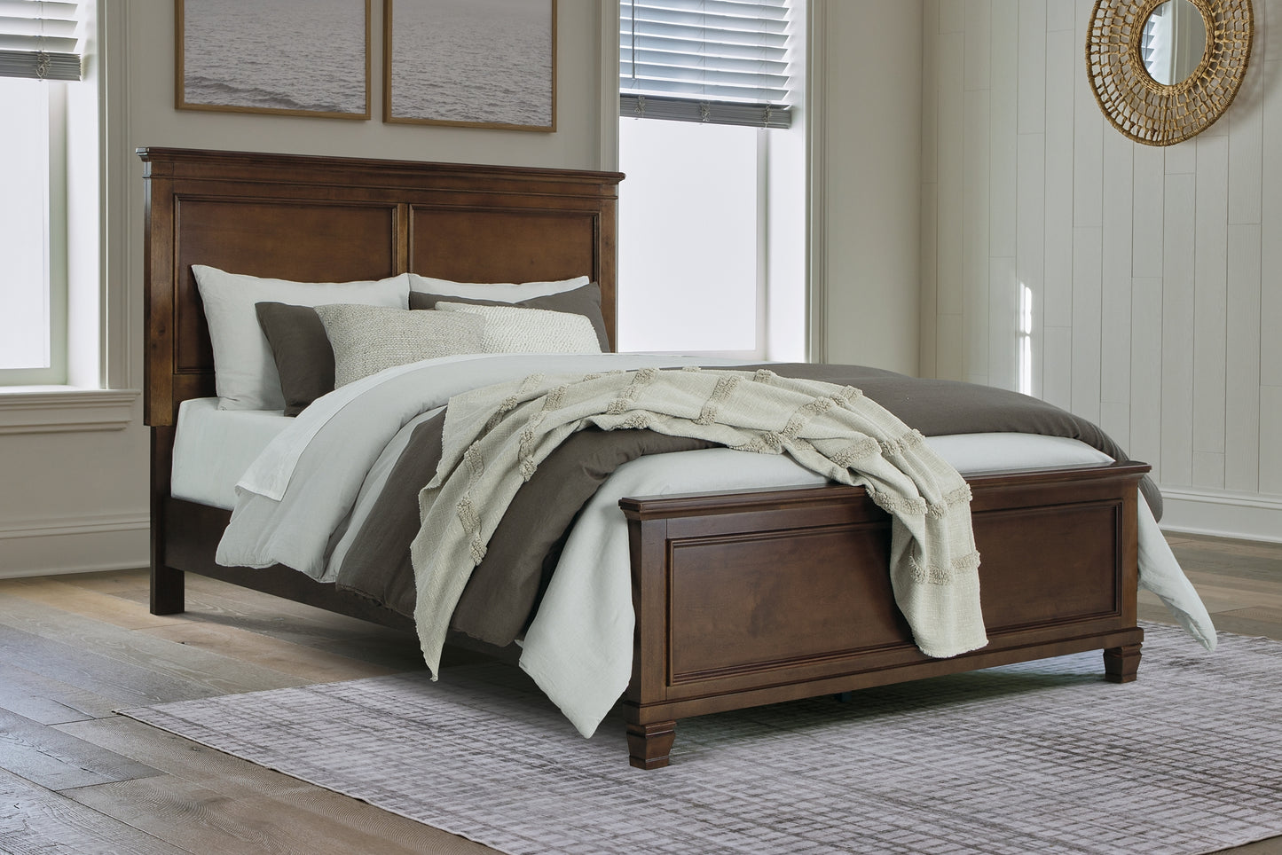 Ashley Express - Cama con paneles Danabrin