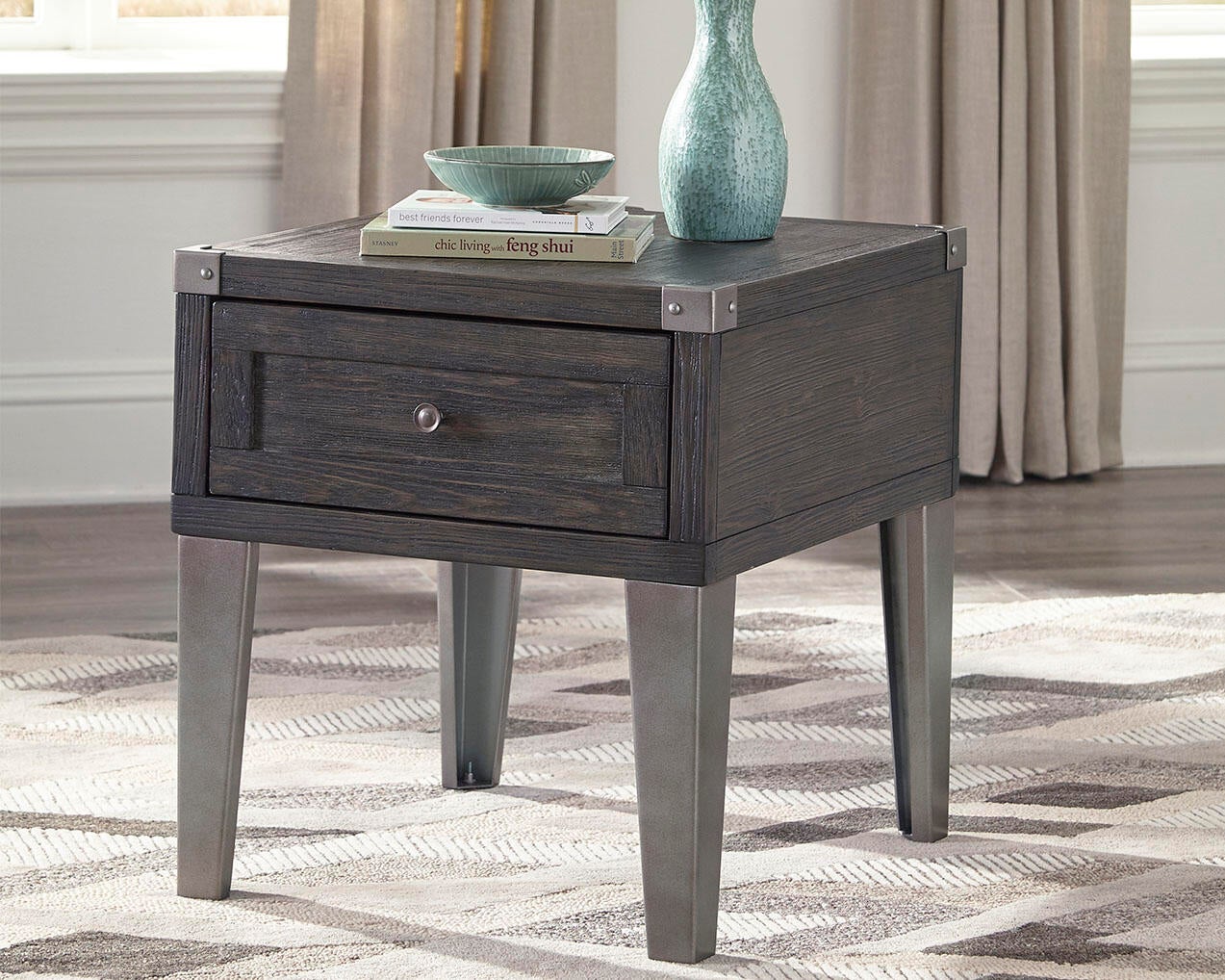 Ashley Express - Mesa auxiliar rectangular Todoe