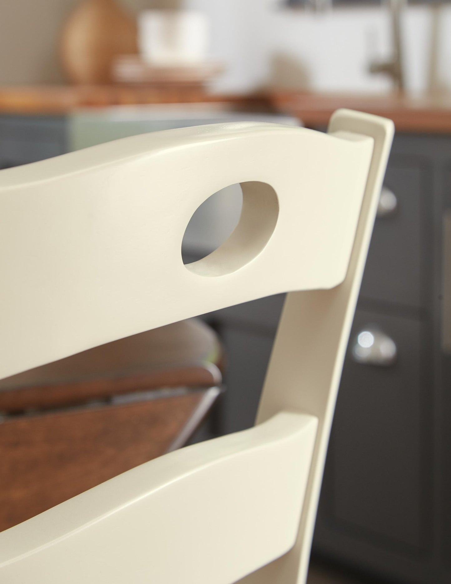 Ashley Express - Silla auxiliar de comedor Woodanville (2 unidades)