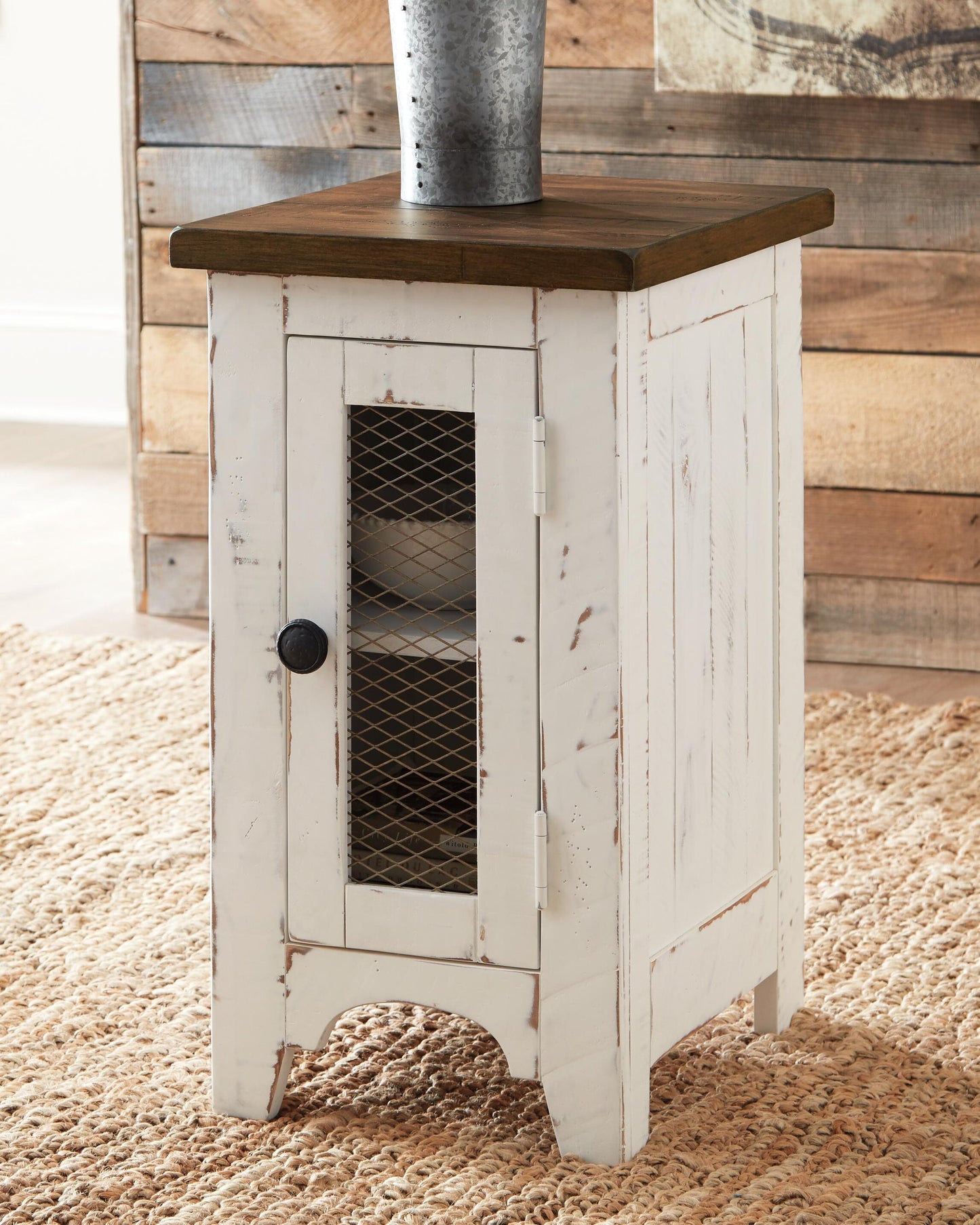 Ashley Express - Mesa auxiliar con silla Wystfield