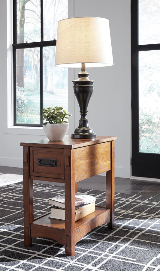Ashley Express - Mesa auxiliar con silla Breegin