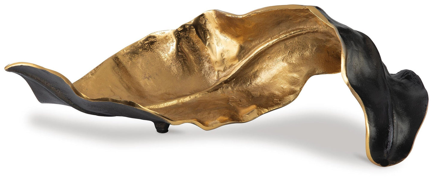 Ashley Express - Escultura de Melinda