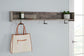 Ashley Express - Perchero de pared Neilsville con estante