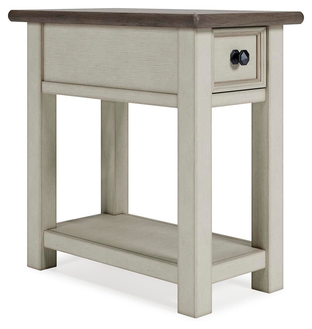 Ashley Express - Mesa auxiliar con silla Bolanburg