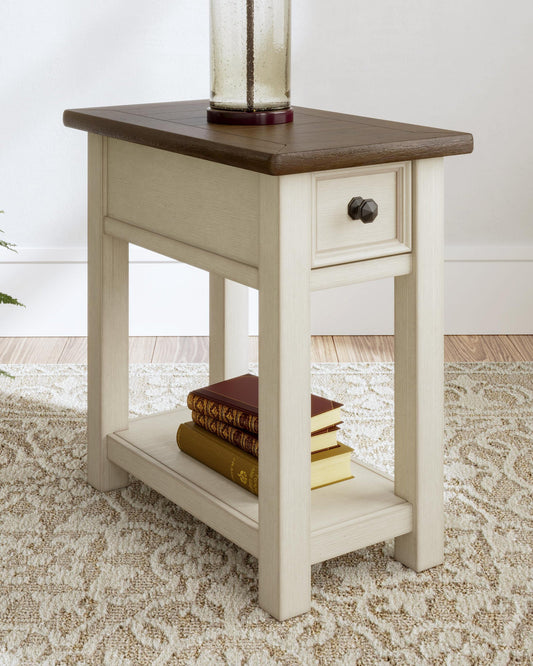 Ashley Express - Mesa auxiliar con silla Bolanburg