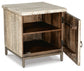 Ashley Express - Gabinete decorativo Laddford