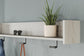 Ashley Express - Perchero de pared Socalle con estante