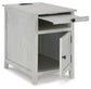 Ashley Express - Mesa auxiliar con silla Treytown