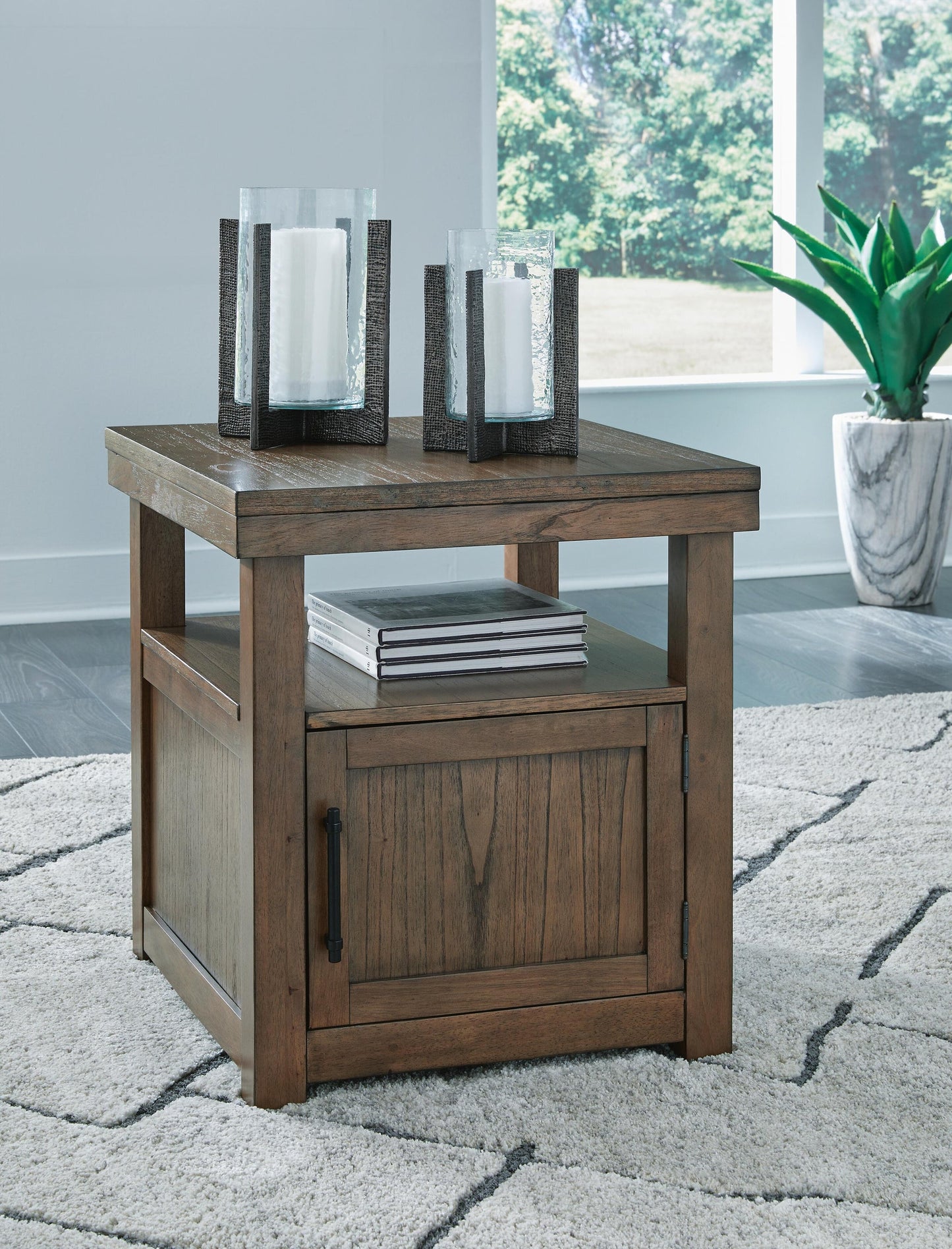 Ashley Express - Mesa auxiliar rectangular Boardernest