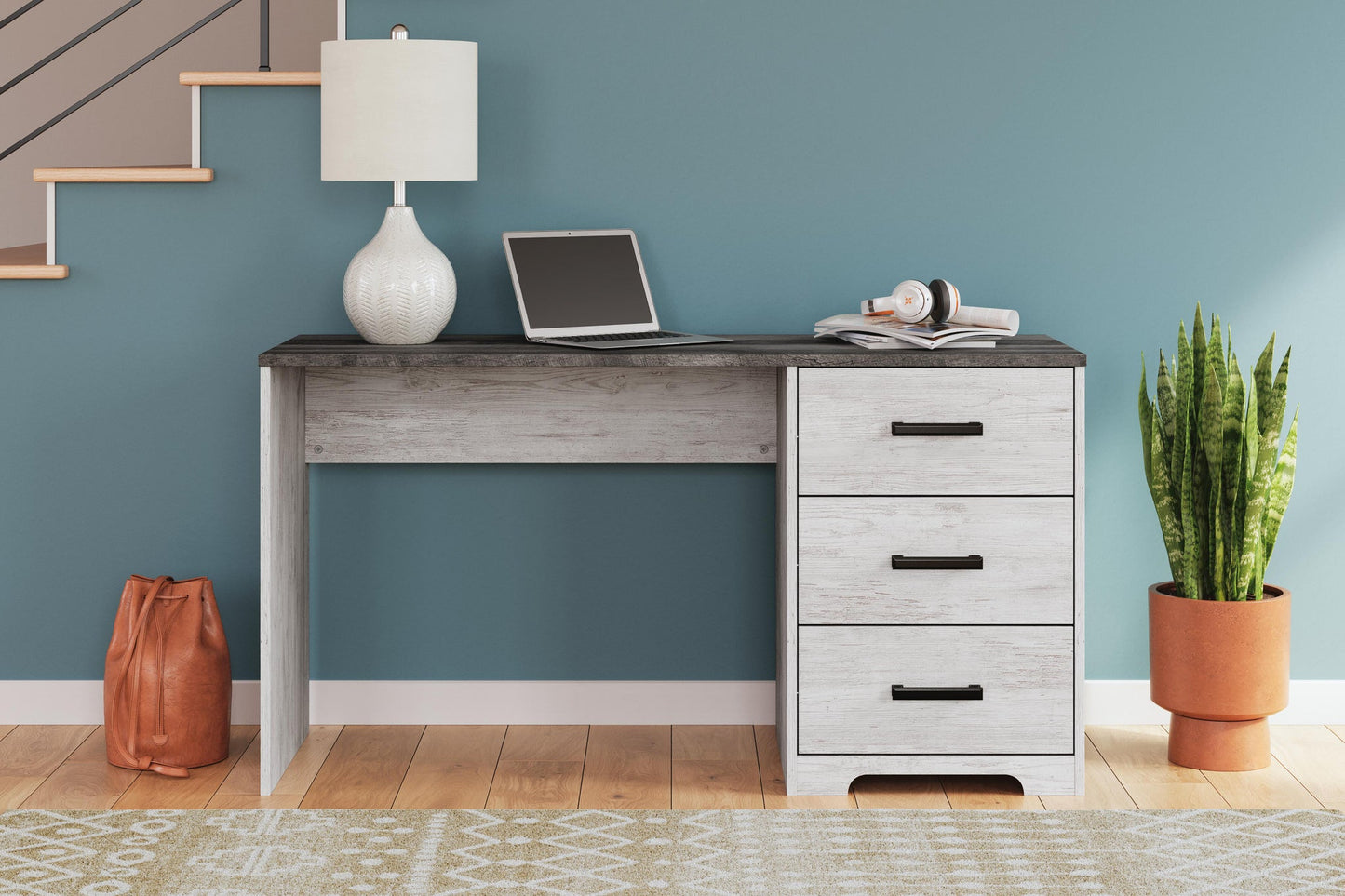 Ashley Express - Escritorio para oficina en casa en Shawburn