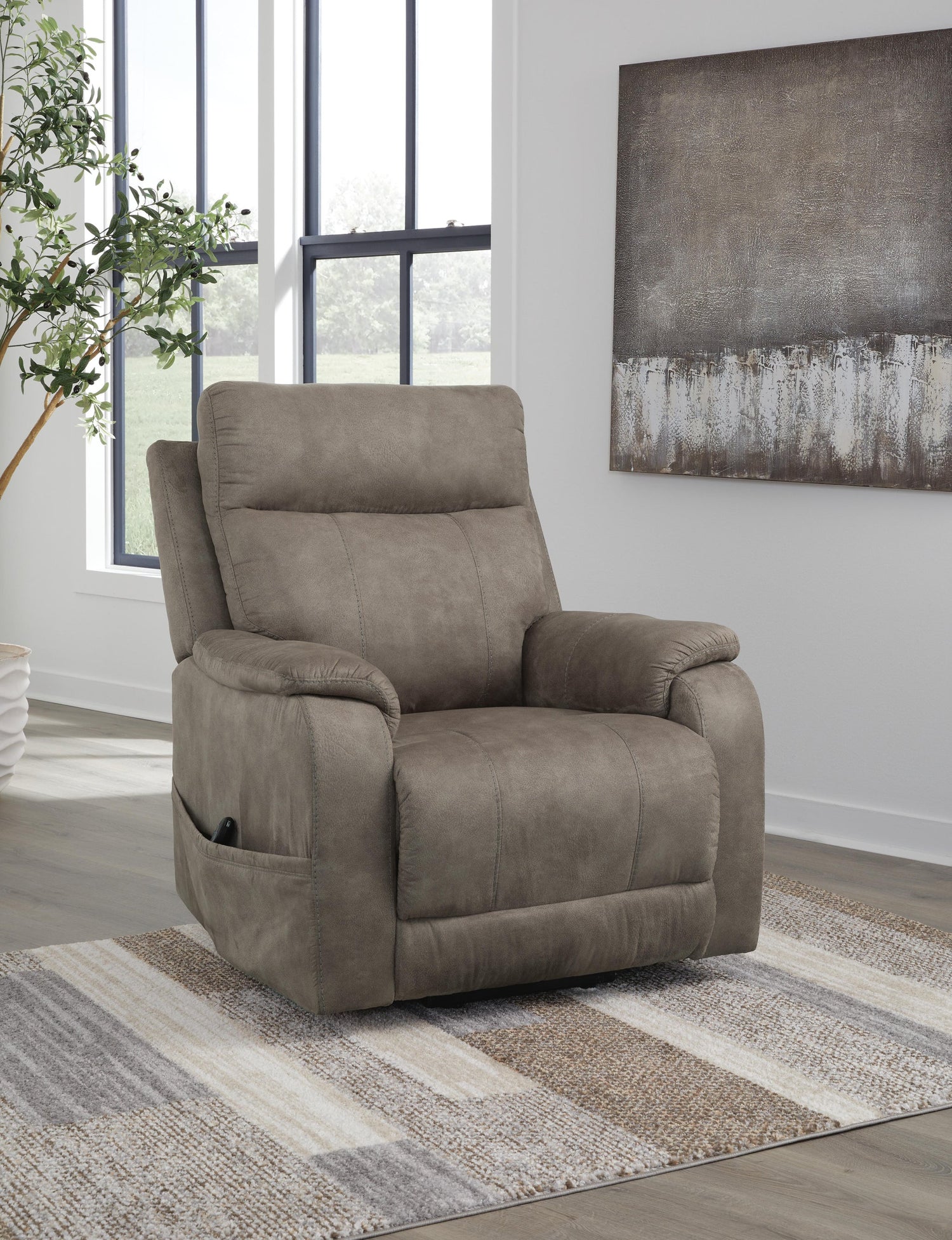 Living Room > Recliners