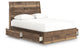 Ashley Express - Cama Queen Chirason con paneles y espacio de almacenamiento