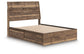 Ashley Express - Cama Queen Chirason con paneles y espacio de almacenamiento