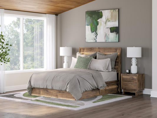 Ashley Express - Cama Queen Chirason con paneles y espacio de almacenamiento