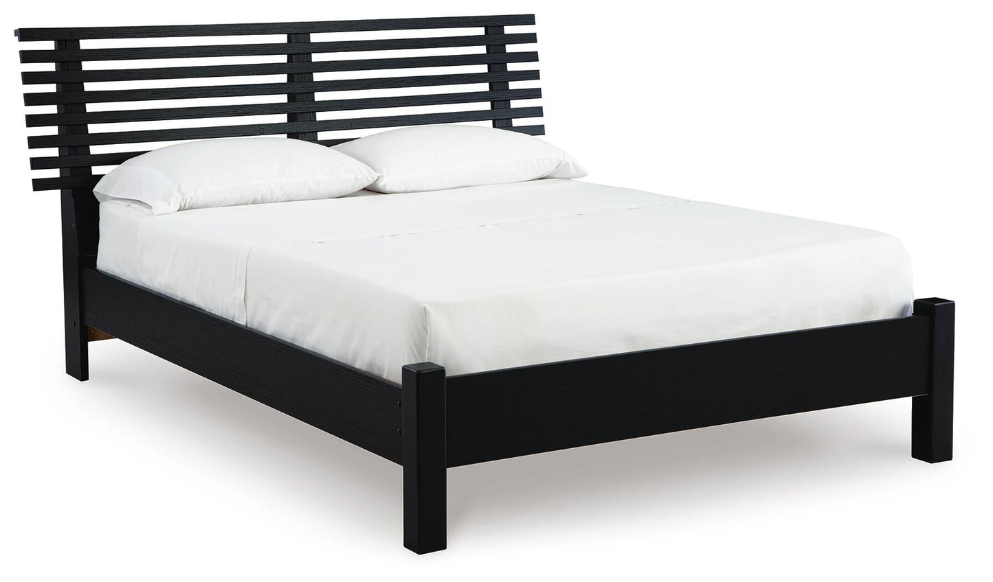 Ashley Express - Cama Danziar con paneles de láminas