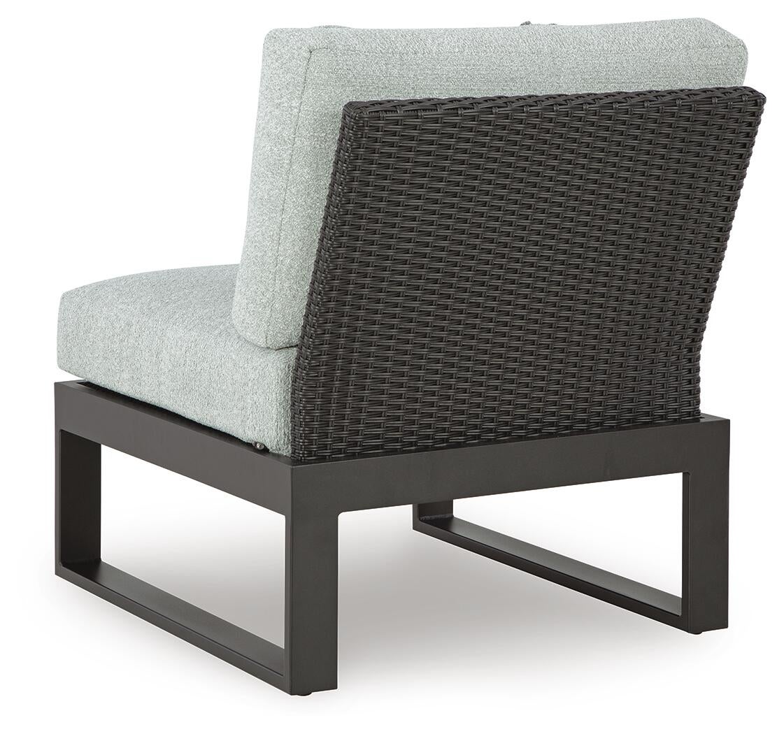 Ashley Express - Seccional de exterior Beachloft de 4 piezas