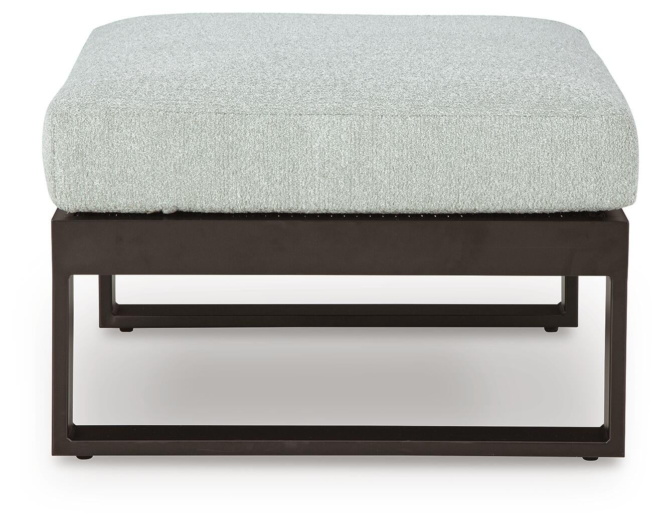 Ashley Express - Seccional de exterior Beachloft de 4 piezas