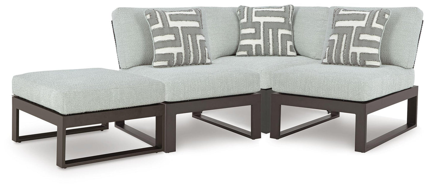 Ashley Express - Seccional de exterior Beachloft de 4 piezas