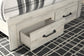 Cama Queen Cambeck con dos cajones y tocador con espejo