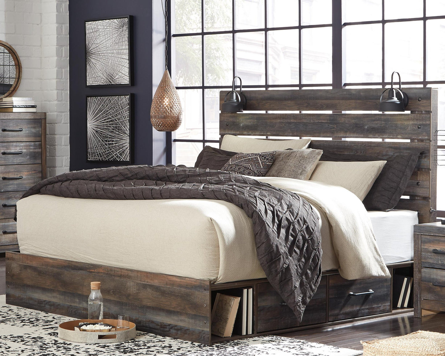 Cama Drystan King con dos cajones de almacenamiento, cómoda con espejo, cómoda y mesita de noche