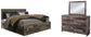 Cama Derekson King con paneles, 6 cajones y tocador con espejo