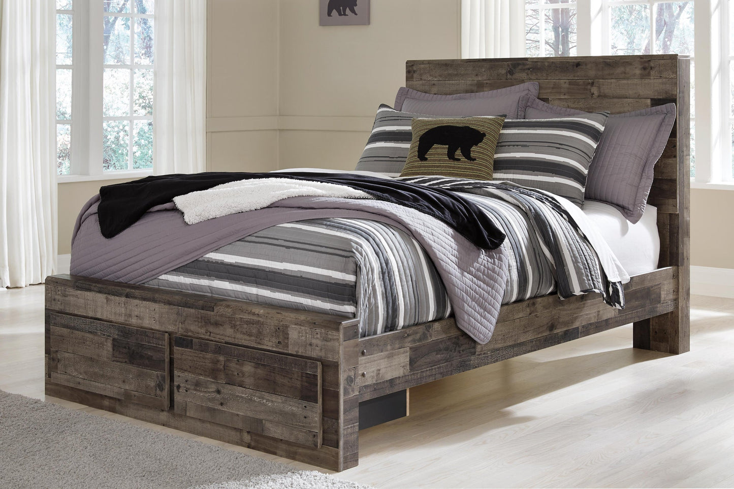 Cama Derekson de tamaño completo con dos cajones y tocador con espejo
